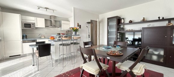 2 bedrooms Apartment in Saint-Louis, France No. 75342 4