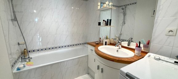 2 bedrooms Apartment in Saint-Louis, France No. 75342 9