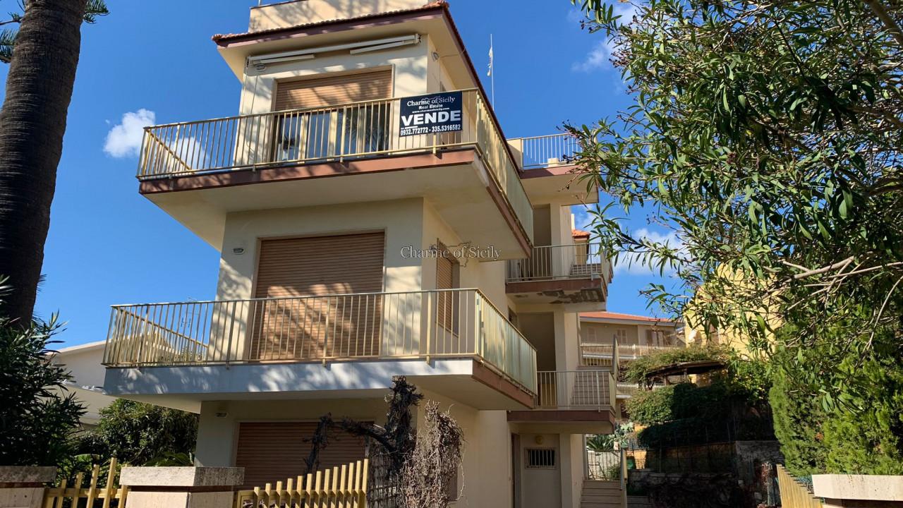 Apartamento de 11 divisões em Modica, Italy N.º 238301