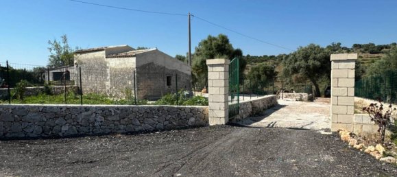 2 rooms House in Canicattini Bagni, Italy No. 356391 3