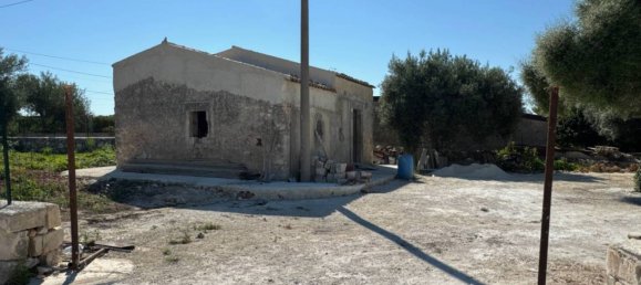 2 rooms House in Canicattini Bagni, Italy No. 356391 6