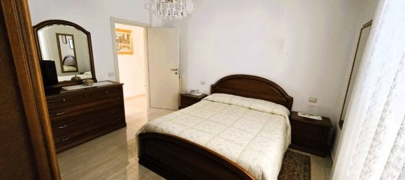 4 bedrooms House in San Benedetto del Tronto, Italy No. 320765 17