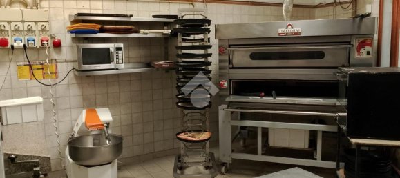 2 rooms Commercial property in Brescia, Italy No. 271786 4