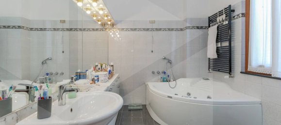 4 rooms Apartment in Milan, Italy No. 241706 35