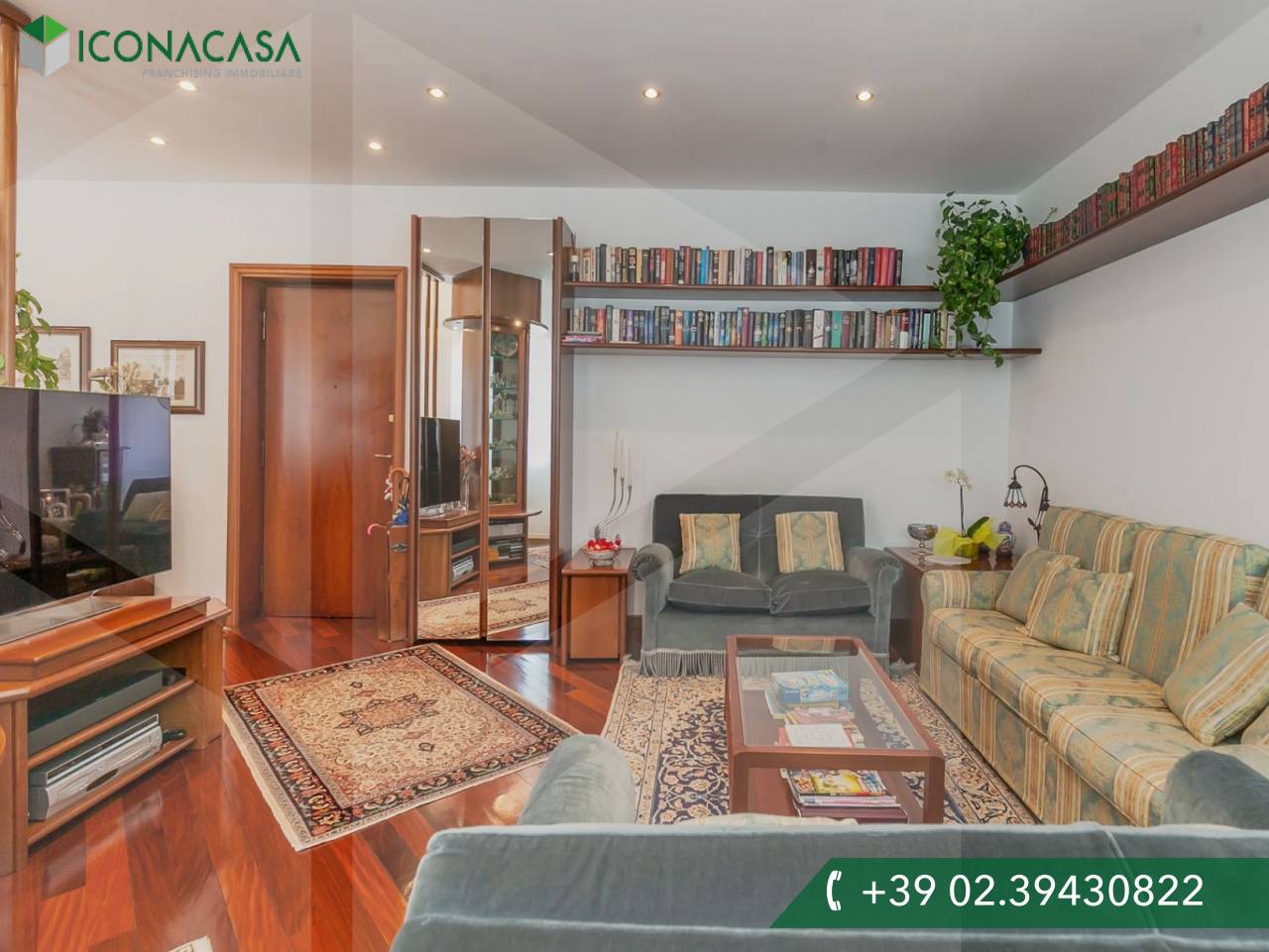 4 rooms Apartment in Milan, Italy No. 241706