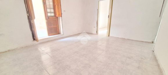 Квартира с 2 комнатами в Палермо, Италия № 174247 18