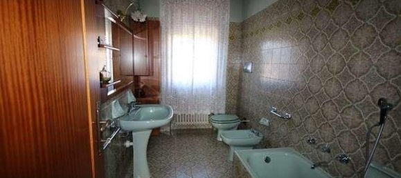 4-salle Appartement à Olgiate Comasco, Italy No. 102289 11