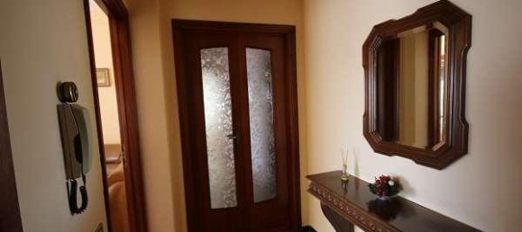 4-salle Appartement à Olgiate Comasco, Italy No. 102289 3