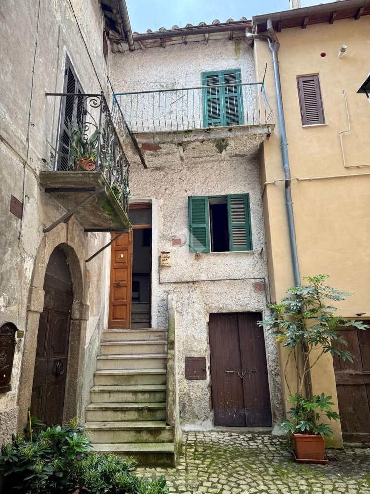 3-salle Appartement à Vasanello, Italy No. 162929