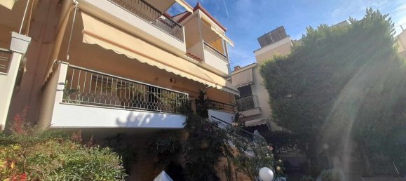 3 bedrooms Property in Pylaia, Greece No. 2664 2