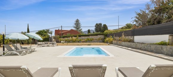 5 bedrooms Villa in Alhaurin de la Torre, Spain No. 133755 4