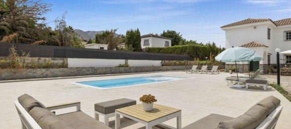 5 bedrooms Villa in Alhaurin de la Torre, Spain No. 133755 5