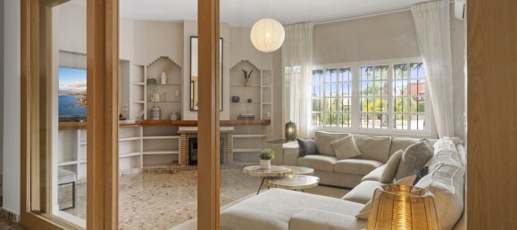 5 bedrooms Villa in Alhaurin de la Torre, Spain No. 133755 8