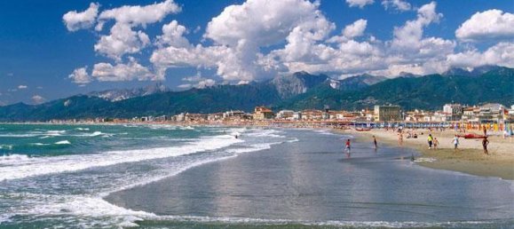 6 rooms House in Viareggio, Italy No. 155313 8