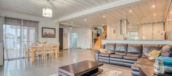 3 bedrooms Villa in Marmande, France No. 306934 8