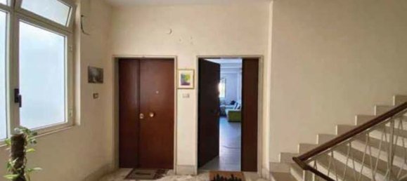 4 bedrooms Apartment in Rome, Italy No. 313729 15