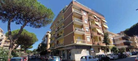4 bedrooms Apartment in Rome, Italy No. 313729 8