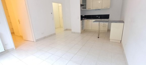 1 bedroom Apartment in Epernon, France No. 258906 2