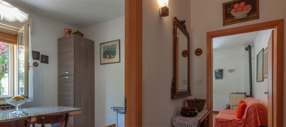 4-salle Appartement à Lizzano in Belvedere, Italy No. 285932 11