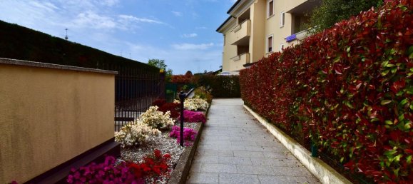 4 rooms Apartment in Limido Comasco, Italy No. 34885 27