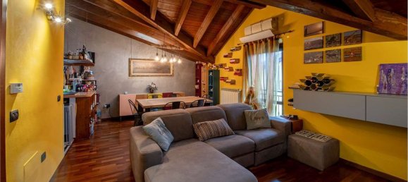 3-salle Appartement à Sesto Calende, Italy No. 60775 3