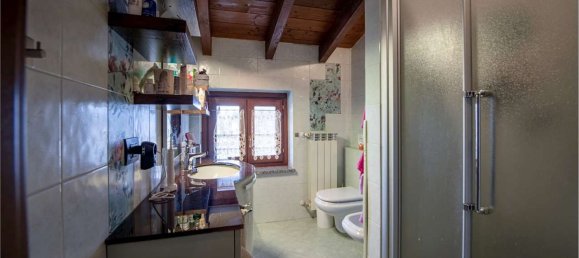 3-salle Appartement à Sesto Calende, Italy No. 60775 9