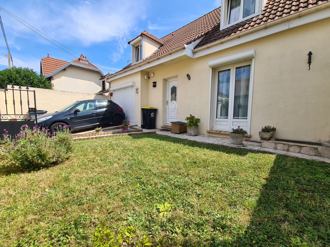 Casa T3 em Le Blanc-Mesnil, France N.º 177935