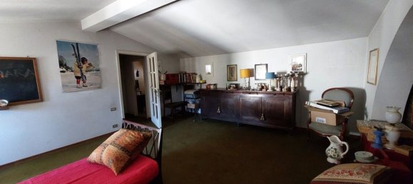 4 rooms Apartment in Arezzo, Italy No. 214614 3