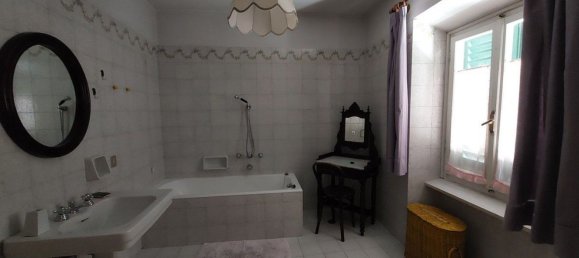 4 rooms Apartment in Arezzo, Italy No. 214614 21