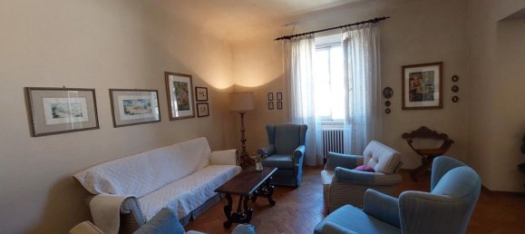 4 rooms Apartment in Arezzo, Italy No. 214614 29