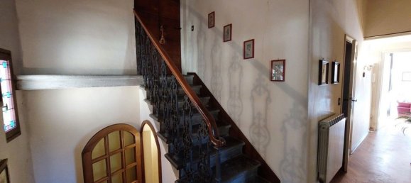 4 rooms Apartment in Arezzo, Italy No. 214614 10