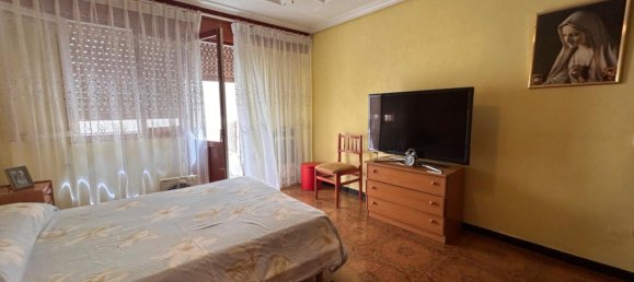 5 bedrooms House in Guardamar del Segura, Spain No. 7594 11