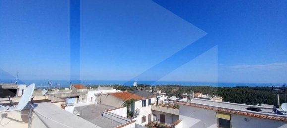 3غرفة شقة في Ischitella, Italy رقم 24159 9