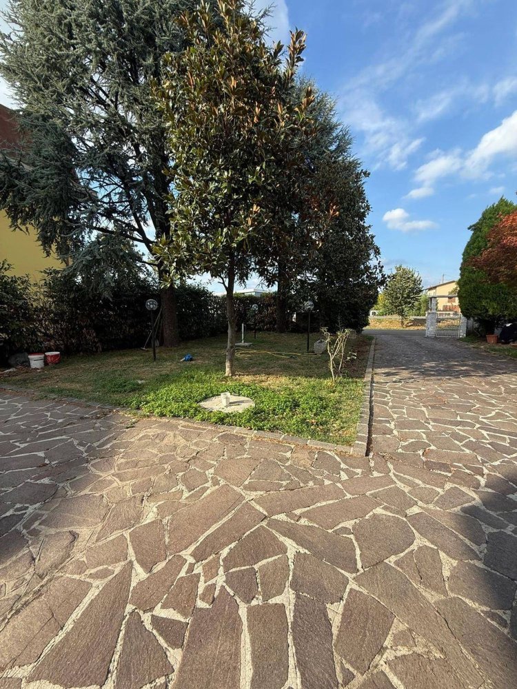 4 bedrooms Apartment in Castelfranco Emilia, Italy No. 365283