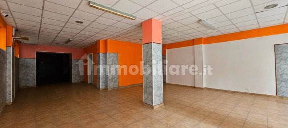 5 rooms Commercial property in Falconara Marittima, Italy No. 341247 3