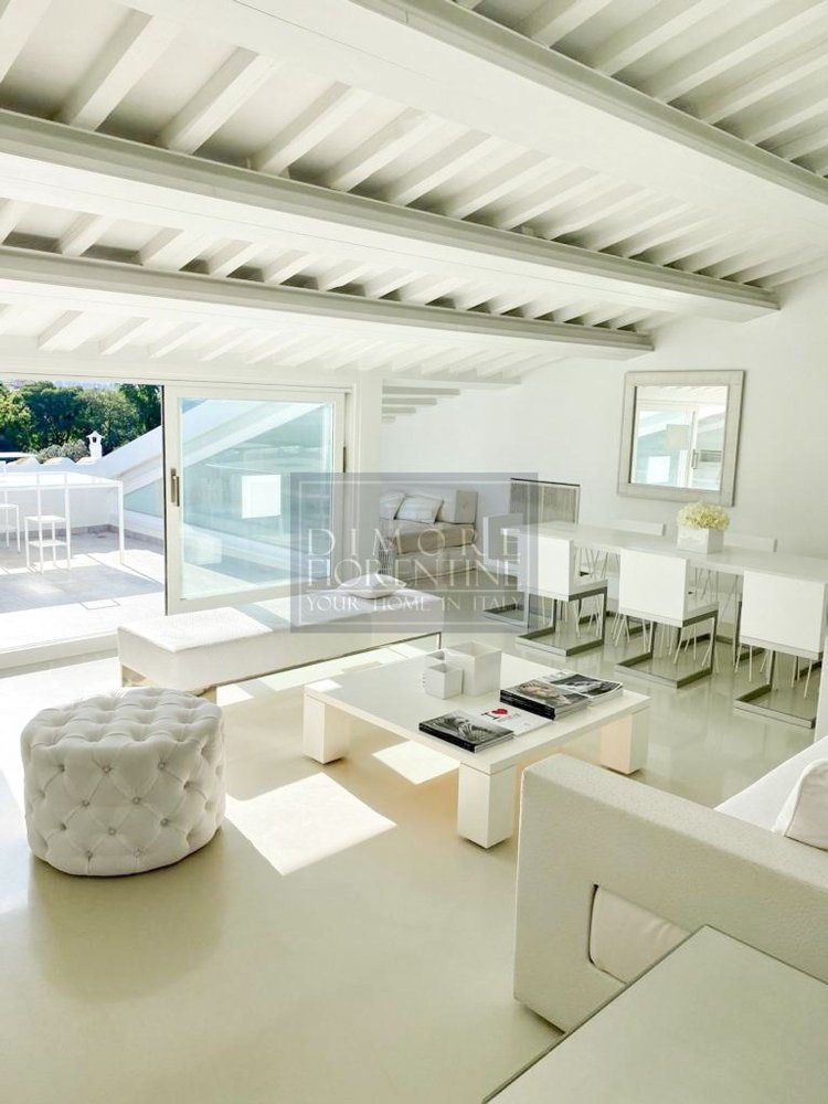 Ático de 3 habitaciónes en Florence, Italy No. 201880