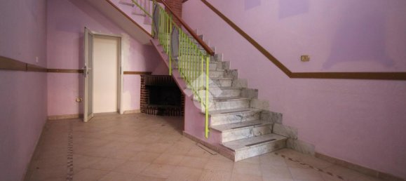 3 bedrooms Apartment in Massa di Somma, Italy No. 97045 10