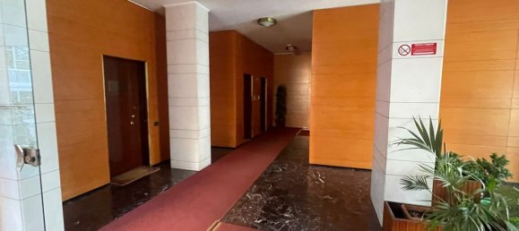 Apartamento de 3 dormitorios en Monza, Italy No. 364632 9