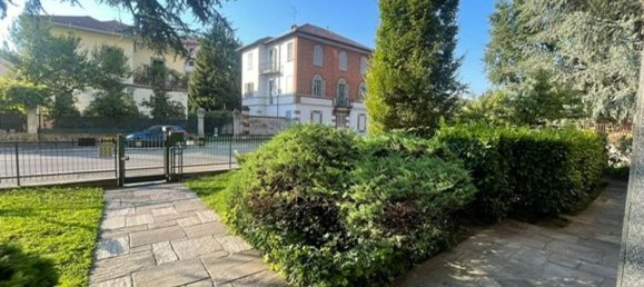 Apartamento de 3 dormitorios en Monza, Italy No. 364632 3