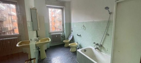 Apartamento de 3 dormitorios en Monza, Italy No. 364632 18