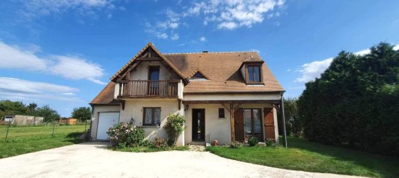 Casa de 3 dormitorios en Crecy-la-Chapelle, France No. 187415 3
