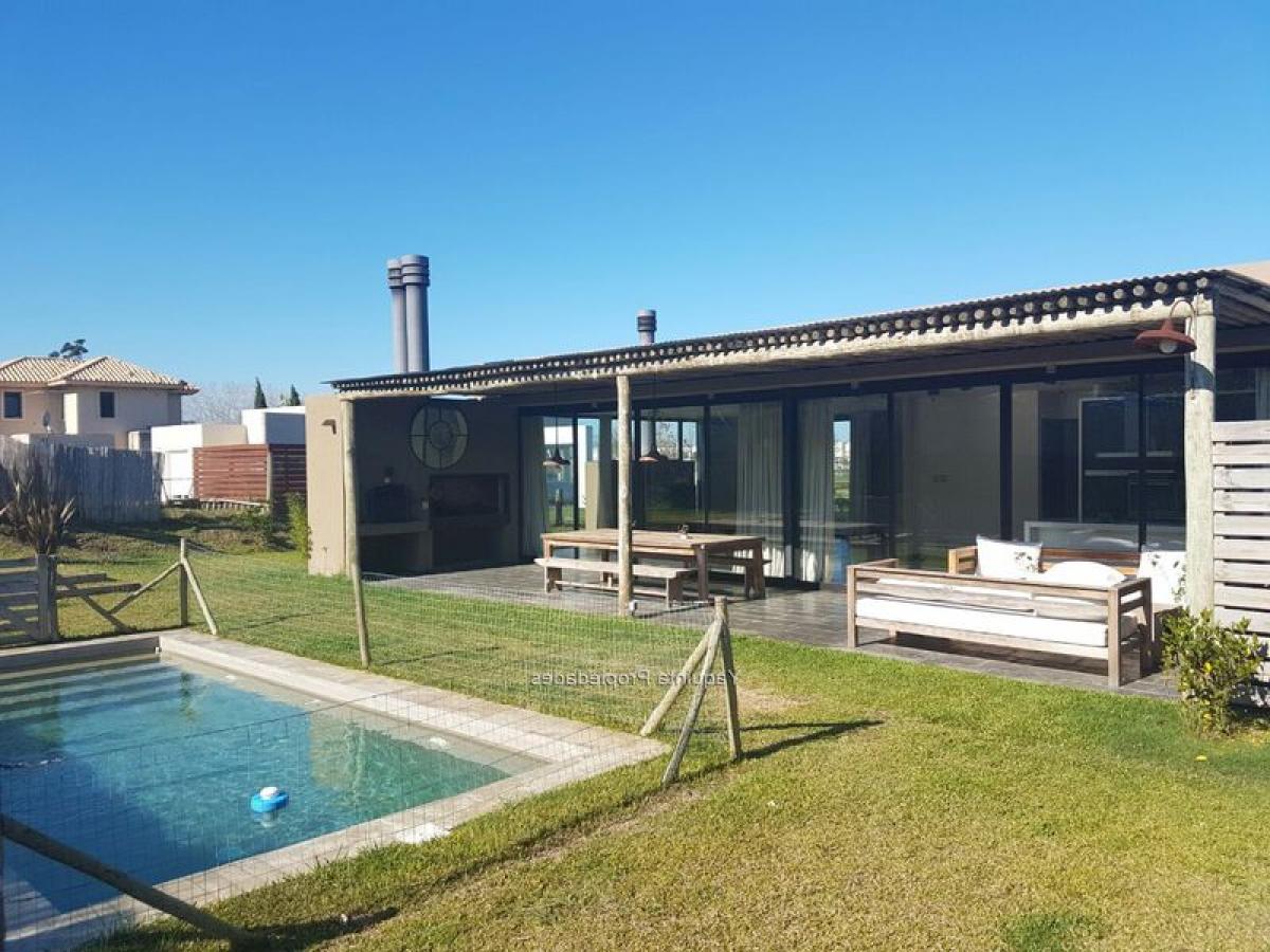 3 Schlafzimmer Haus in Canelones, Uruguay, Nr. 8523