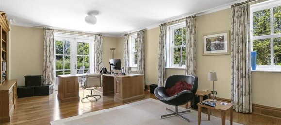 6 bedrooms House in Woodside, United Kingdom No. 6518 8