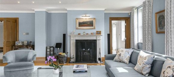 6 bedrooms House in Woodside, United Kingdom No. 6518 2