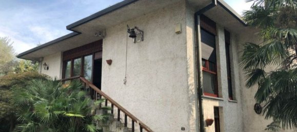 Villa de 5 habitaciónes en Monza, Italy No. 6241 12