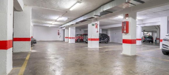 1046m² Parking in Granada, Spain No. 182101 30