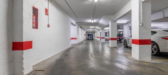 1046m² Parking in Granada, Spain No. 182101 8