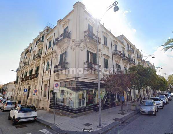 Квартира с 9 спальнями в Мессина, Италия № 143769