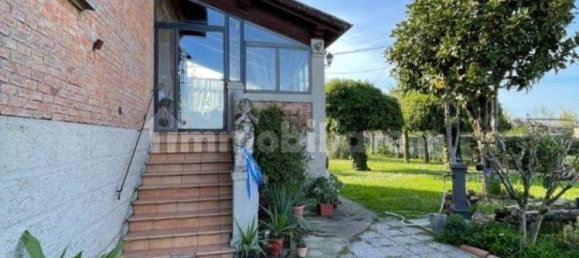 4 bedrooms Villa in Bentivoglio, Italy No. 272532 5
