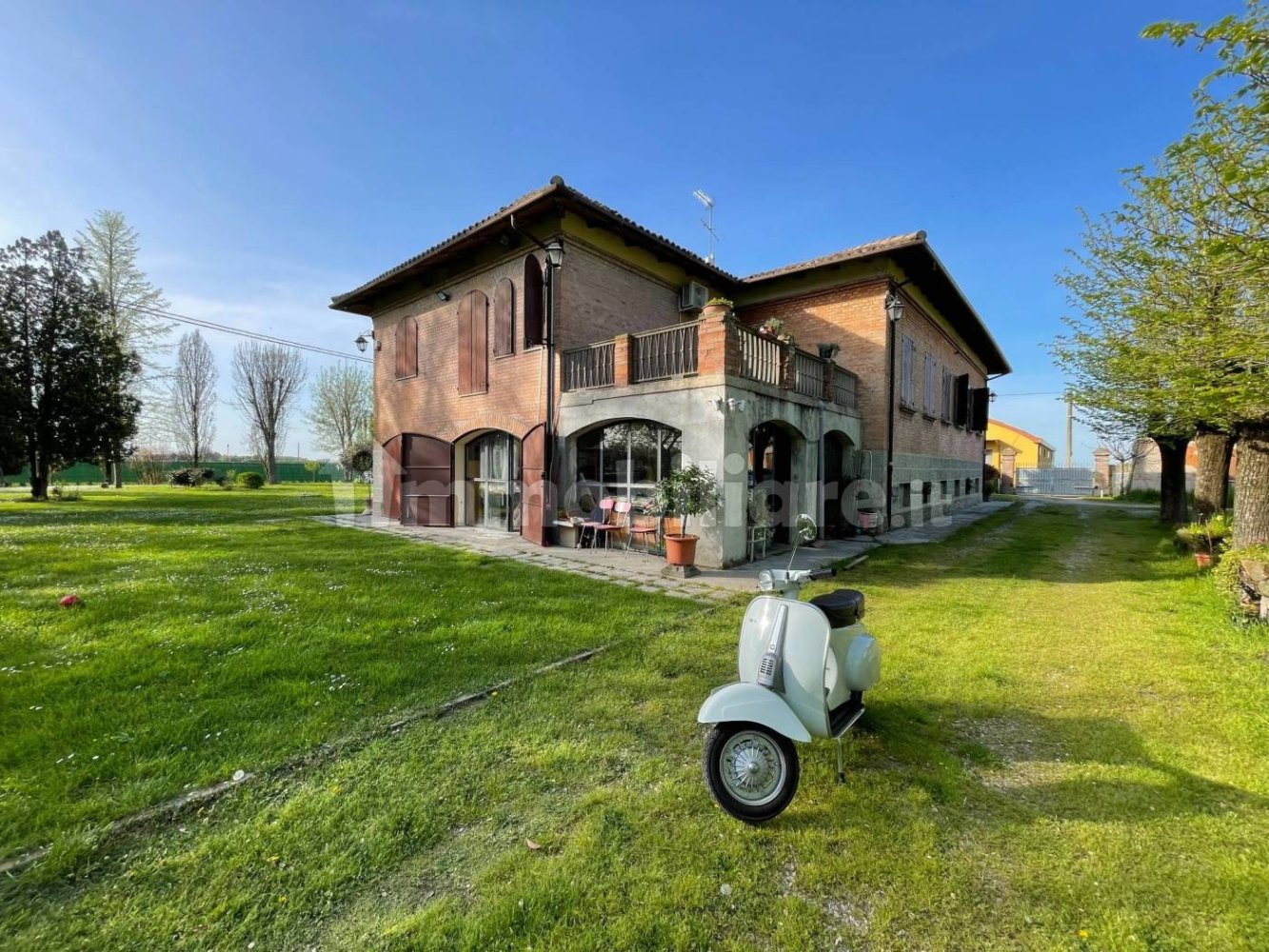 4 bedrooms Villa in Bentivoglio, Italy No. 272532